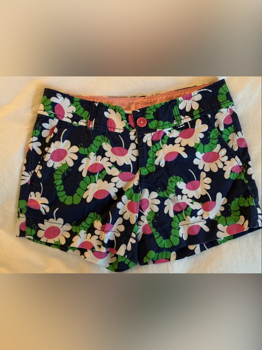 Lilly Pulitzer Navy Daisy Print Callahan Shorts